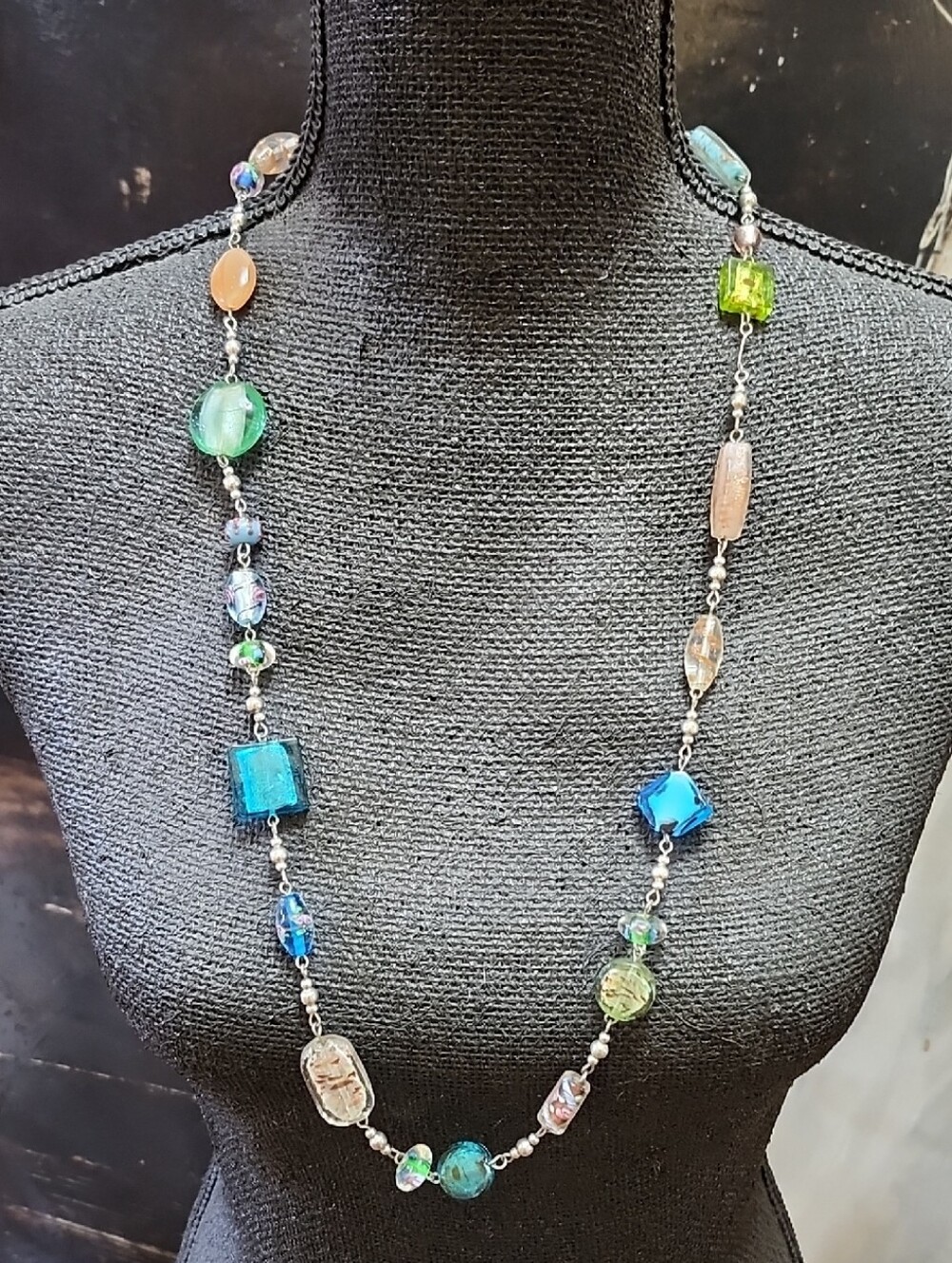VINTAGE PREMIER DESIGNS MULTI-COLOR GLASS BEAD LONG NECKLACE